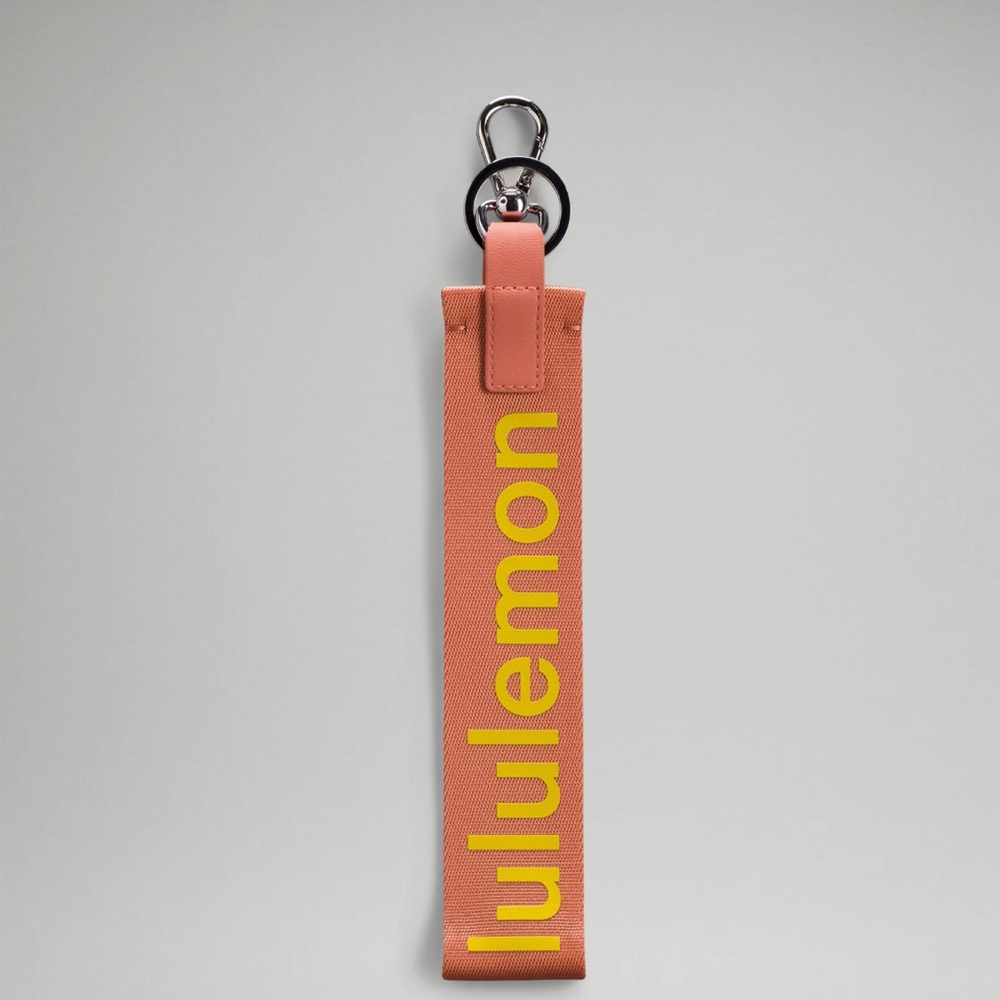 Lululemon Never Lost Keychain, Pink Savannah/Soleil- NWT